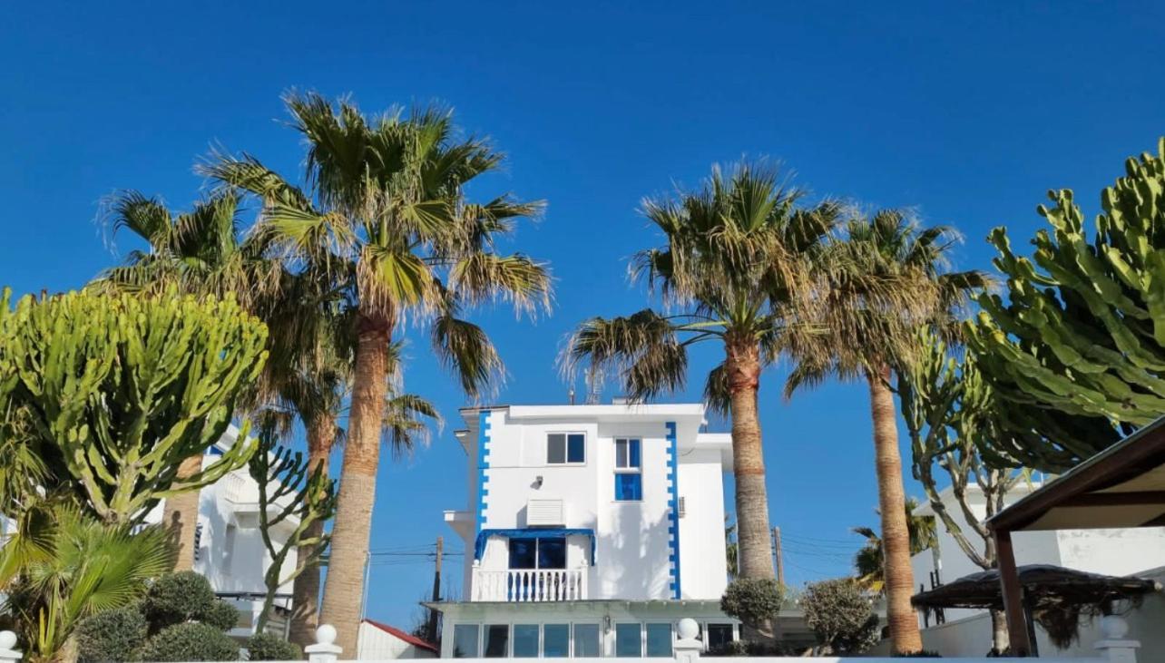 Zygi Beachfront Villa Exterior photo